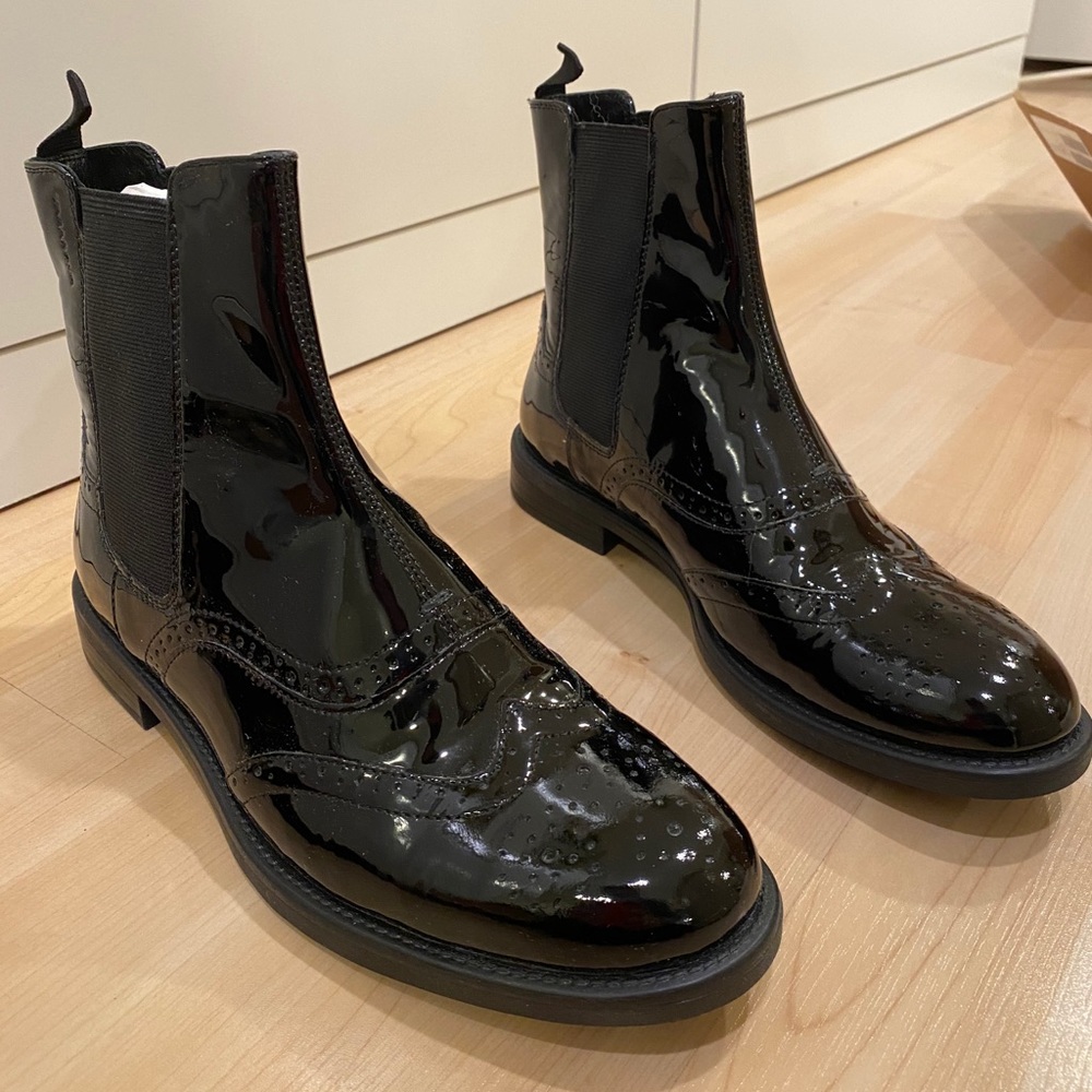 Vagabond Amina Chelsea Boot